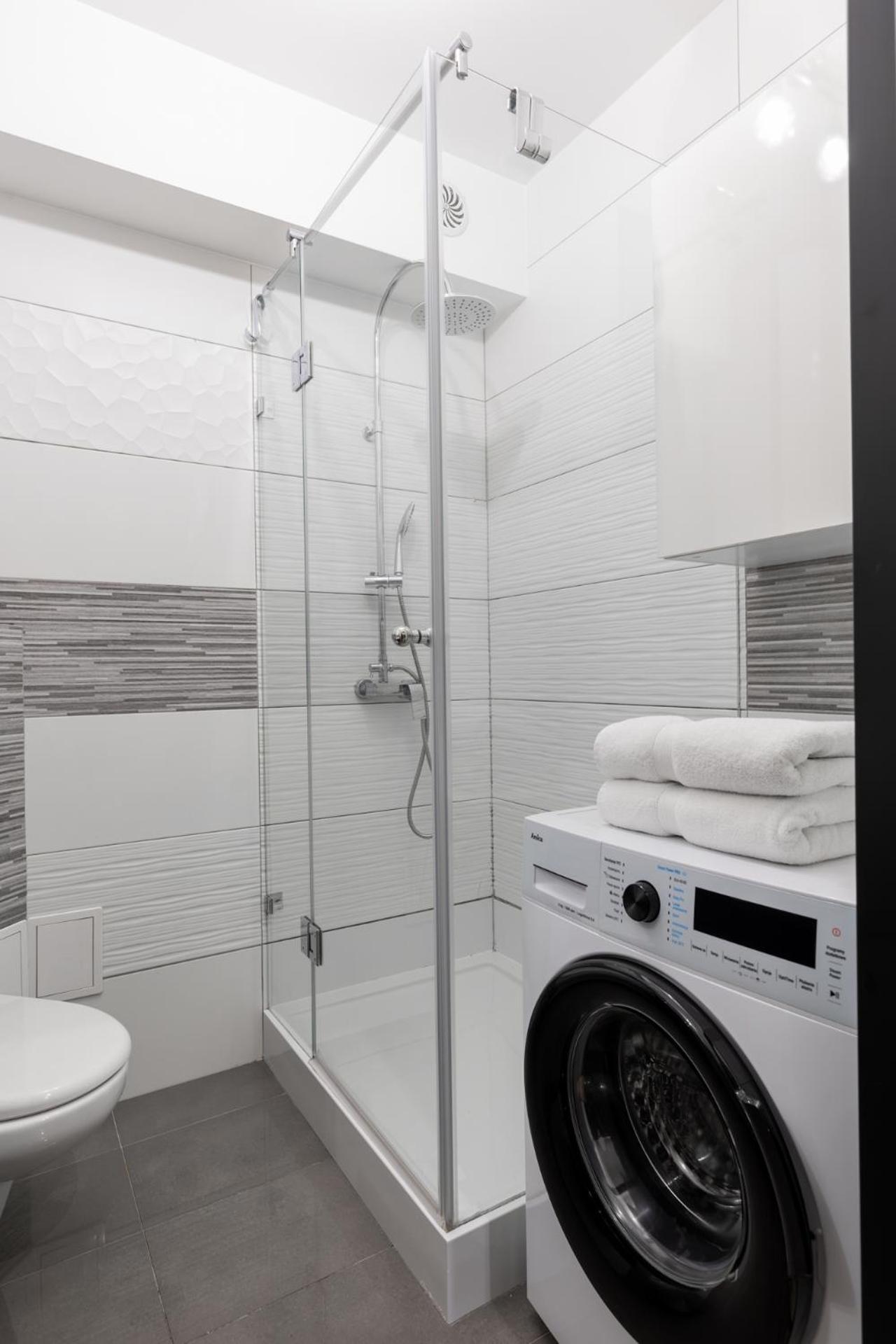 Apartamenty Premium, Faktura Vat, Zrodlowa Centrum Parter Ground Floor Parking Super Lokalizacja Two Bedrooms Kitchen 50 M2 Kielce Exterior foto